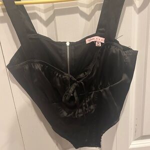 corset-like tank top